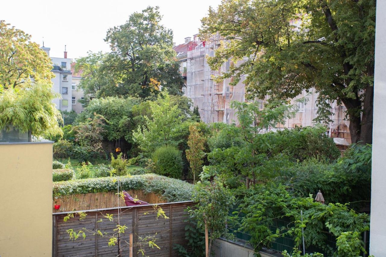 Stilvolle Wohnung Mit Ruhig Gelegenem Balkon Vienna Exterior photo